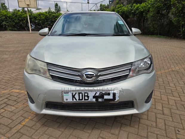 Toyota Axio 2014 Gold