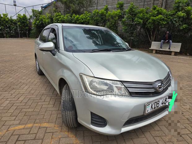 Toyota Axio 2014 Gold
