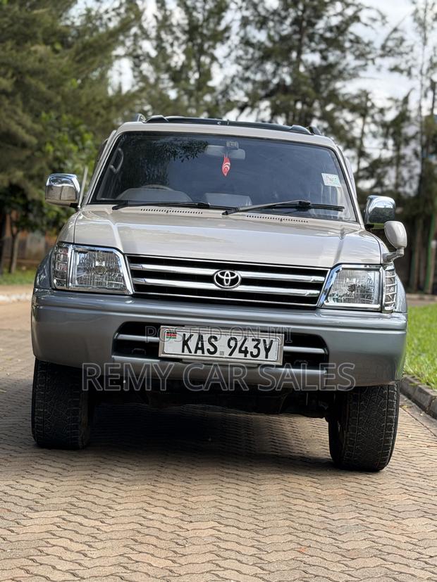Toyota Land Cruiser Prado 1996 Gold