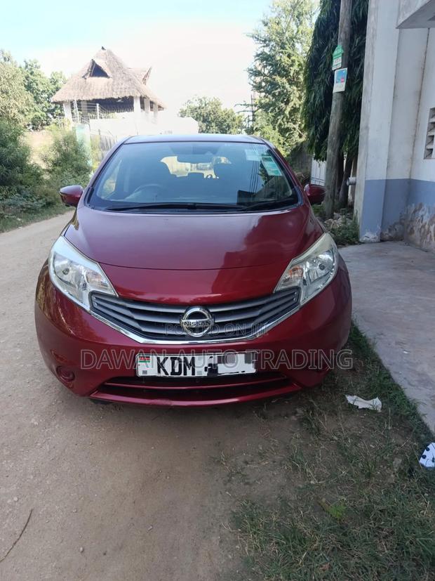 Nissan Note 2015 Red