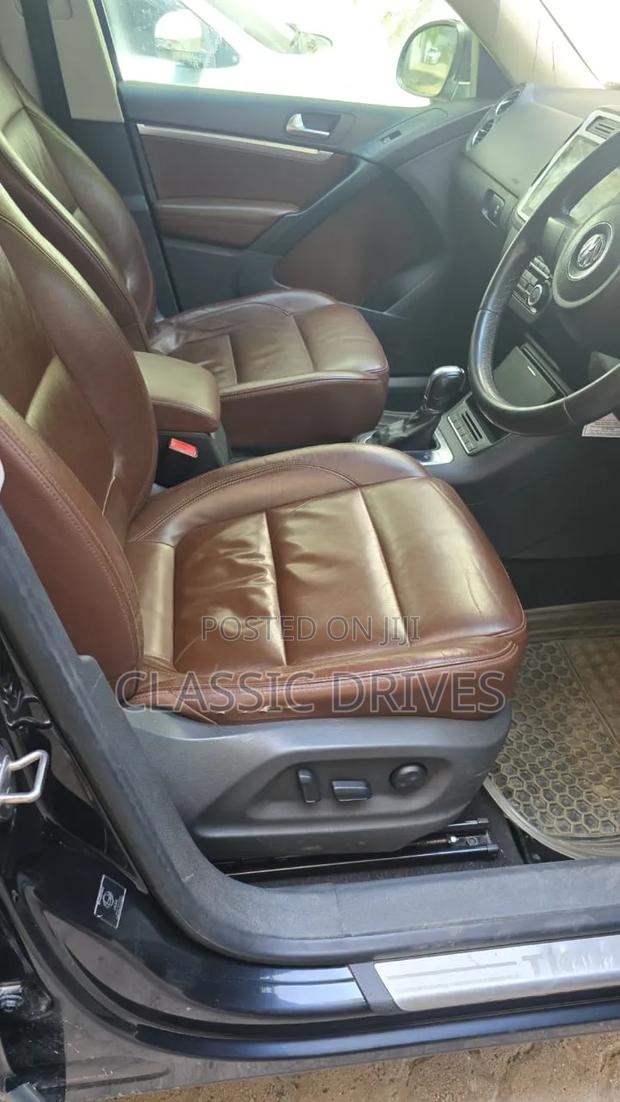 Volkswagen Tiguan 2012 Black