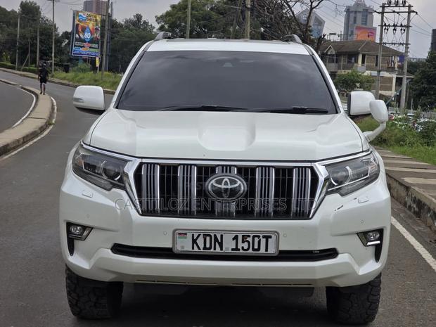 Toyota Land Cruiser Prado 2.8 2018 White