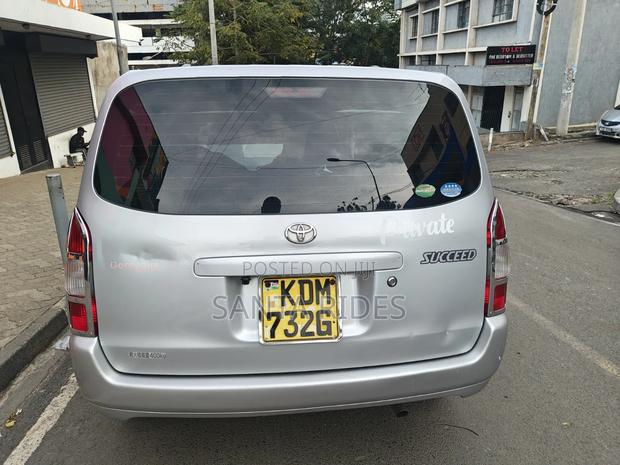 Toyota Succeed 2017 Silver