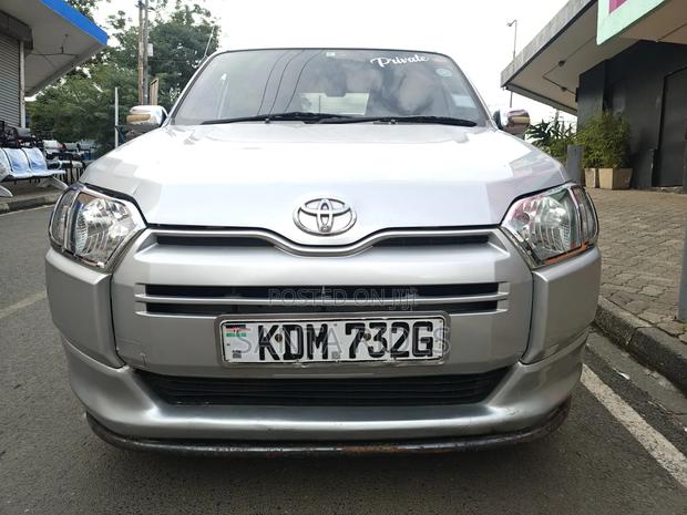 Toyota Succeed 2017 Silver