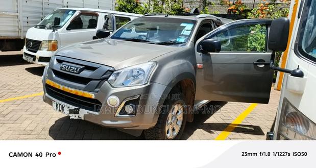 Isuzu D-MAX 2022 Gold