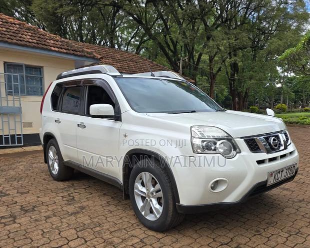 Nissan X-Trail 2012 White