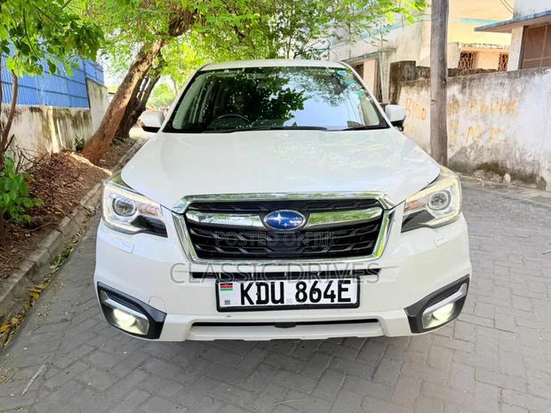 Subaru Forester 2018 White