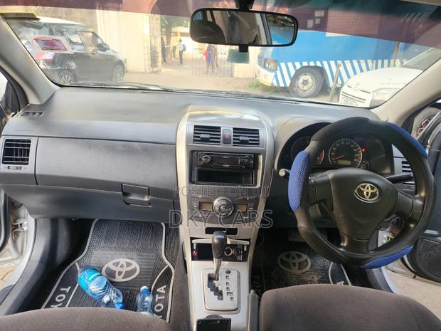 Toyota Corolla Fielder 2012 Silver