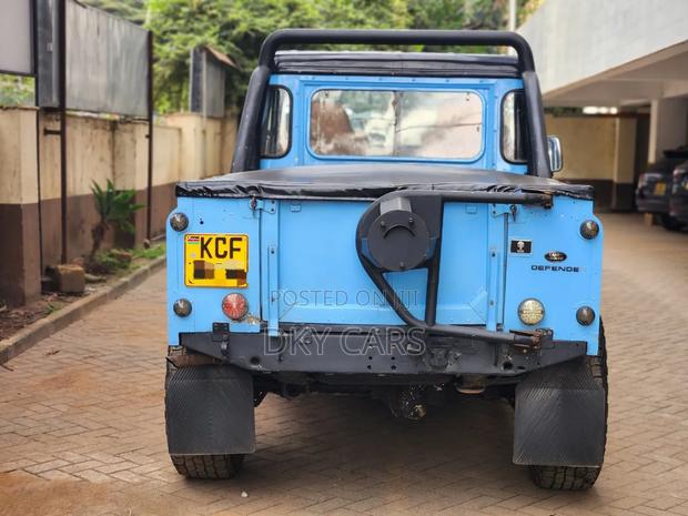 Land Rover Defender 2010 Blue