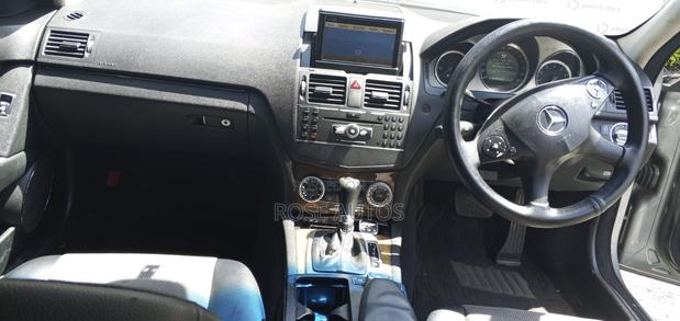 Mercedes-Benz C200 2010 Gray
