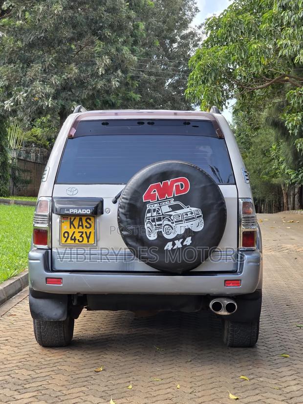 Toyota Land Cruiser Prado 1996
