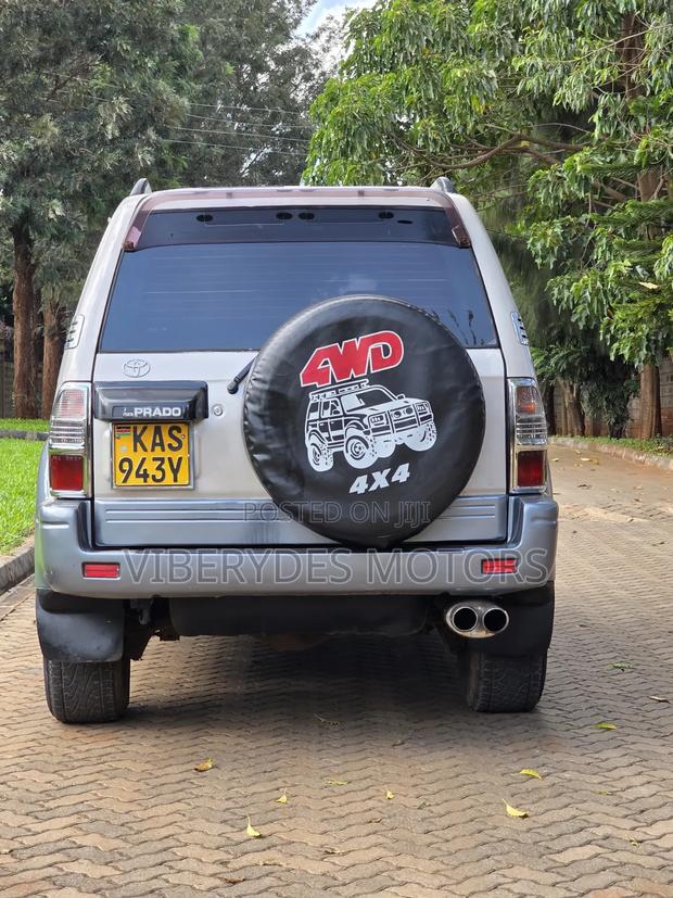 Toyota Land Cruiser Prado 1996