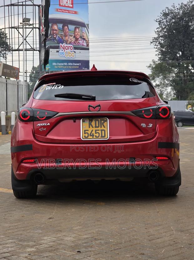 Mazda Axela 2015 Red