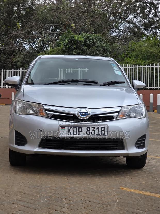 Toyota Corolla Fielder 2015 Silver