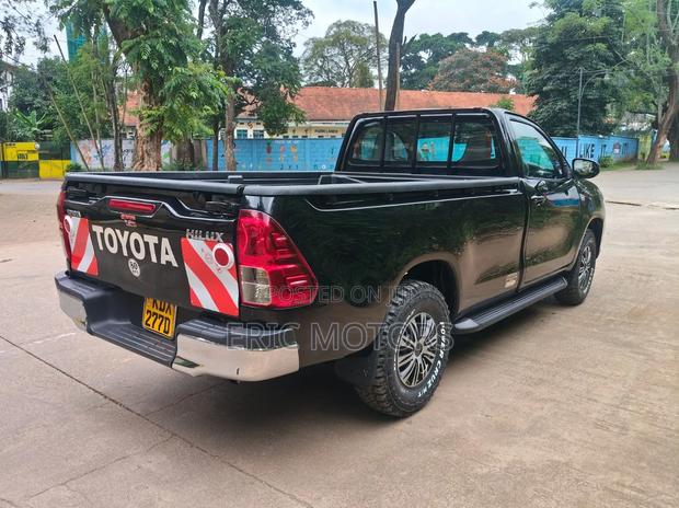 Toyota Hilux 2019 Black