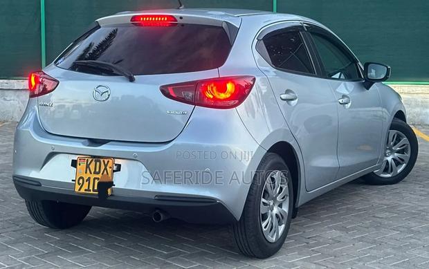 Mazda 2 2020 Silver