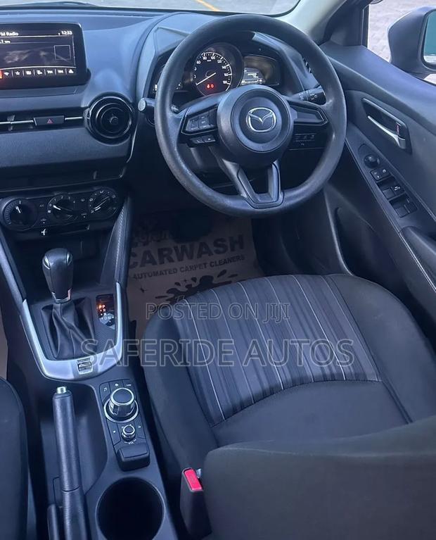 Mazda 2 2020 Silver
