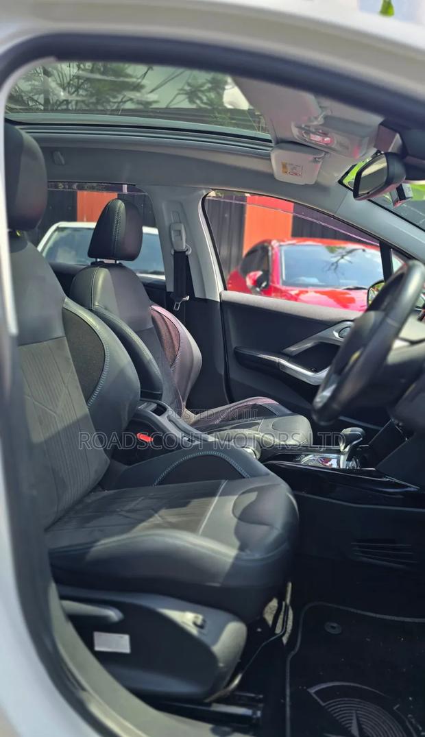 Peugeot 2008 2018 White