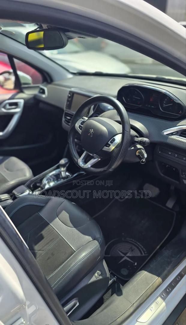 Peugeot 2008 2018 White