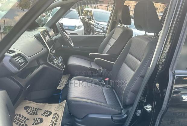Nissan Serena 2021 Matt Black