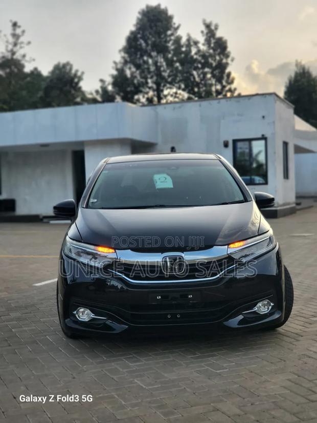Honda Fit Shuttle 1.5 G 2WD 2019 Black