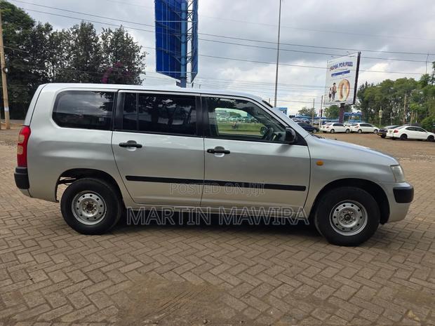 Toyota Succeed 2010 Silver