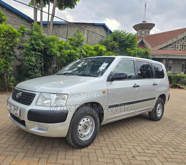 Toyota Succeed 2010 Silver