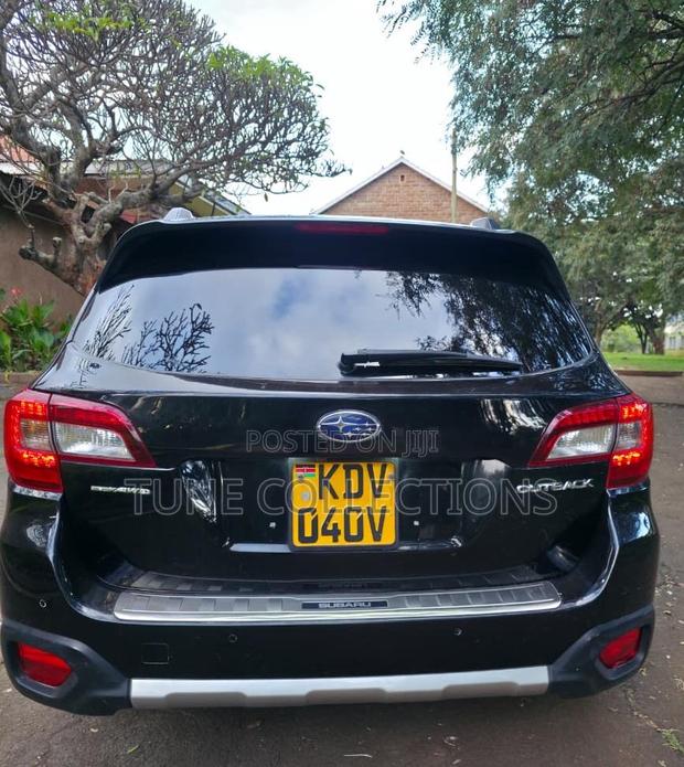 Subaru Outback 2018 Black