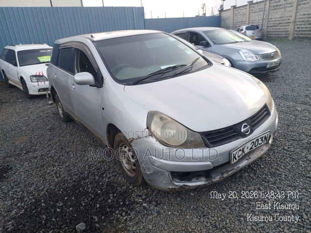 Nissan Advan 2009 Silver