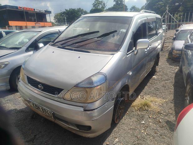 Nissan Serena 2003 Silver