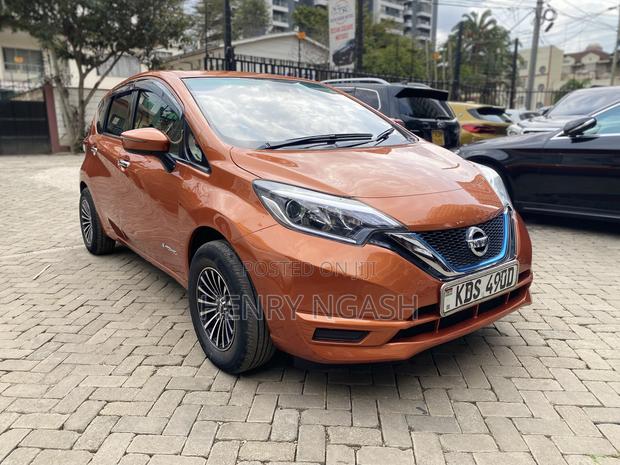 Nissan Note 2018 Orange