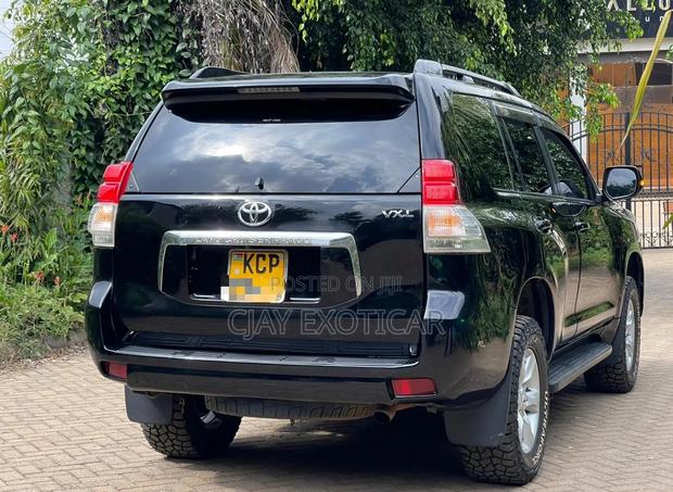 Toyota Land Cruiser Prado 2.7 i 2011
