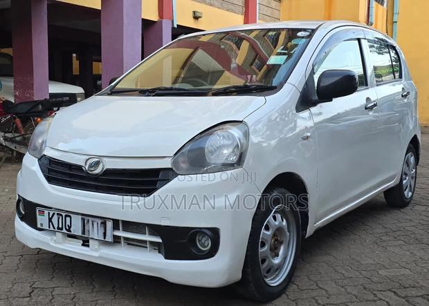 Daihatsu Mira 2017 White