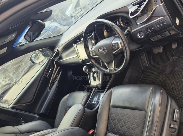 Toyota Harrier 2.0 2020 Black