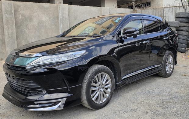 Toyota Harrier 2.0 2020 Black