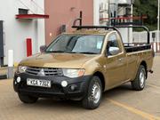 Mitsubishi L200 2012 Gold for sale