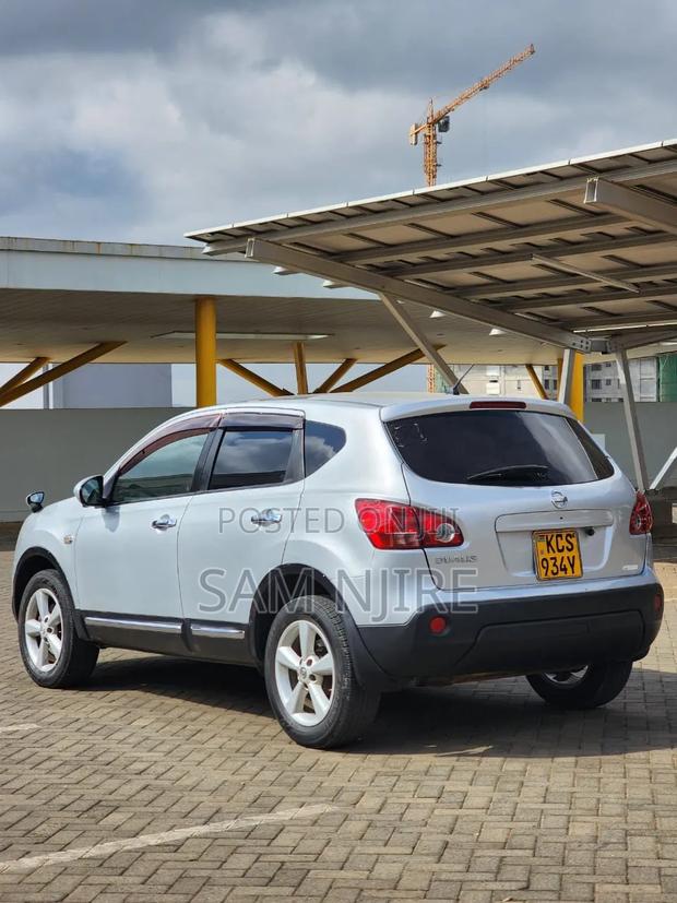 Nissan Dualis 2012 Silver