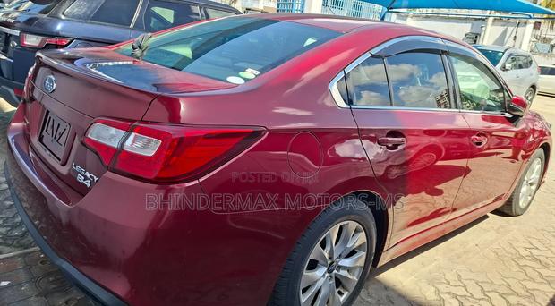 Subaru Legacy 2017 Red