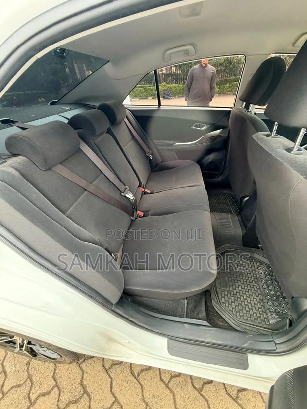 Toyota Premio 2018 White