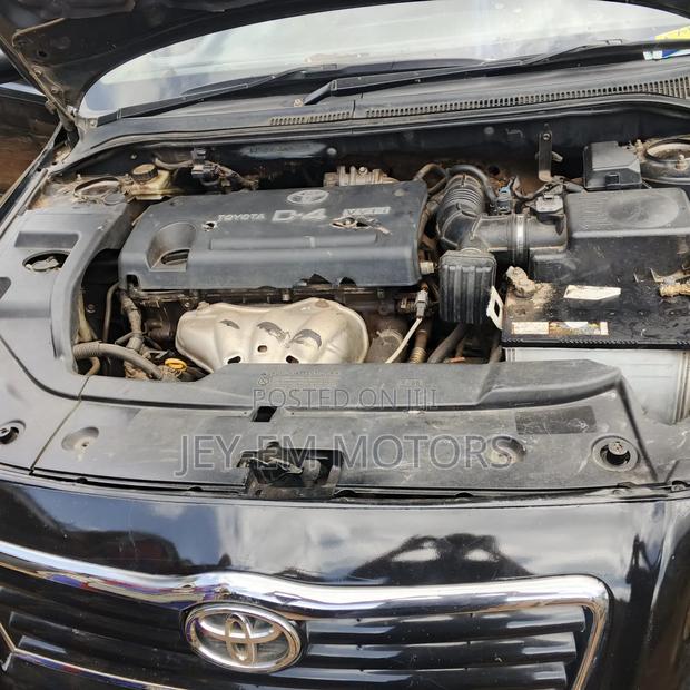 Toyota Avensis 2004 Black