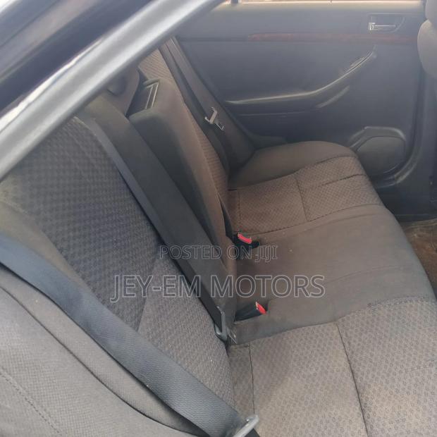 Toyota Avensis 2004 Black