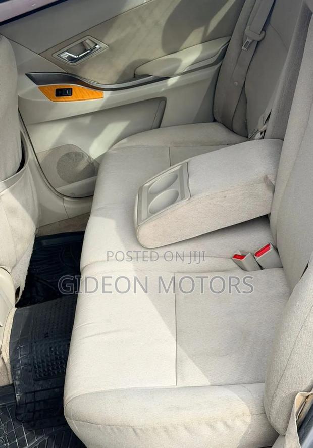 Toyota Premio 2010 Silver
