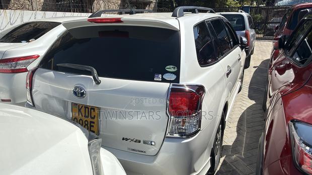 Toyota Corolla Fielder 1.5 Hybrid FWD 2015 White