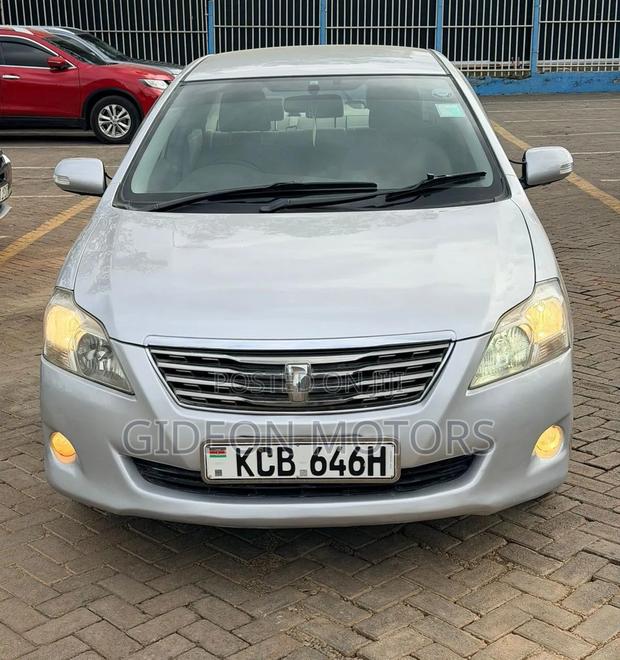 Toyota Premio 2010 Silver