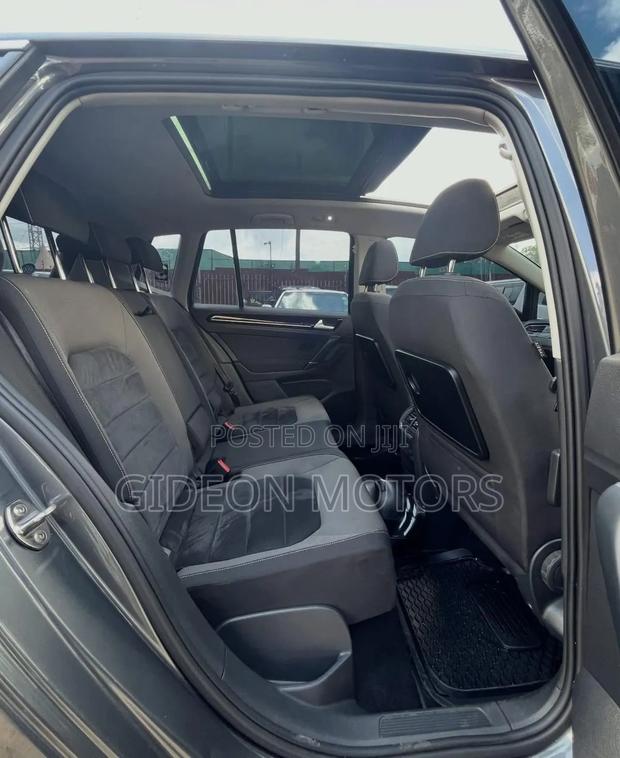 Volkswagen Golf 2018 Gray