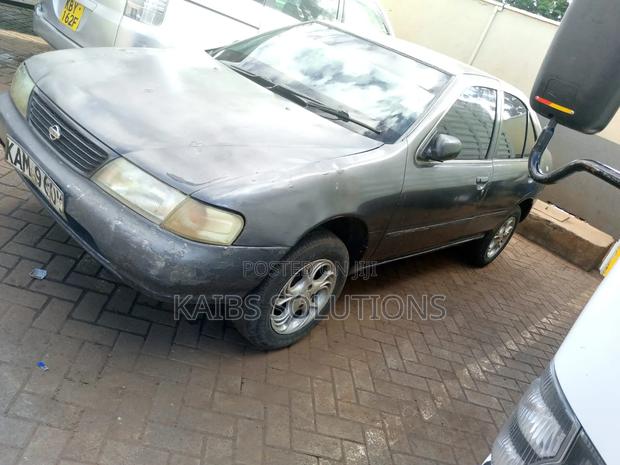 Nissan FB14 2000 Gray