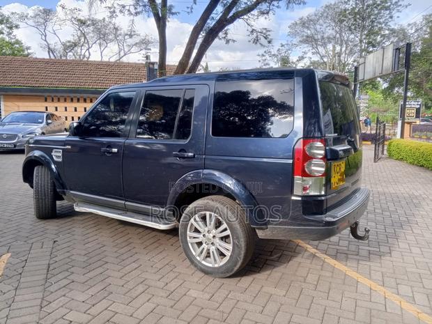 Land Rover Discovery 2012 Blue