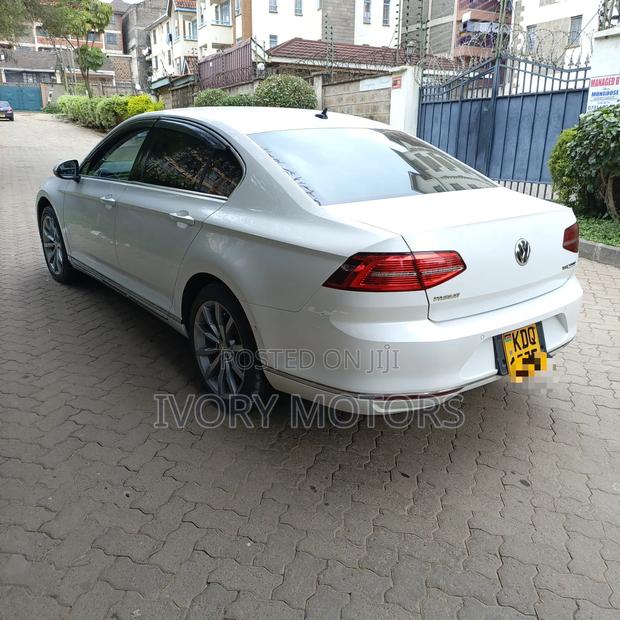 Volkswagen Passat 1.8T R-Line 4dr Sedan (1.8L 4cyl) 2017 White
