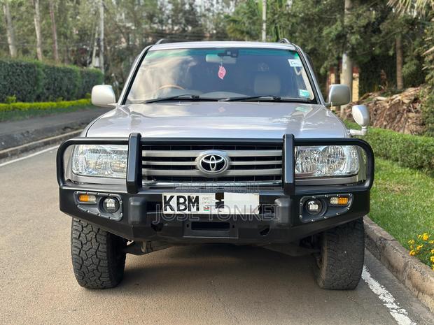 Toyota Land Cruiser HDJ 100 2003 Silver