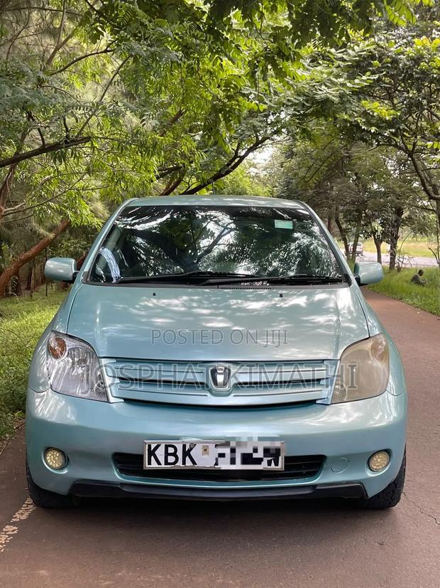 Toyota IST 2006 Blue